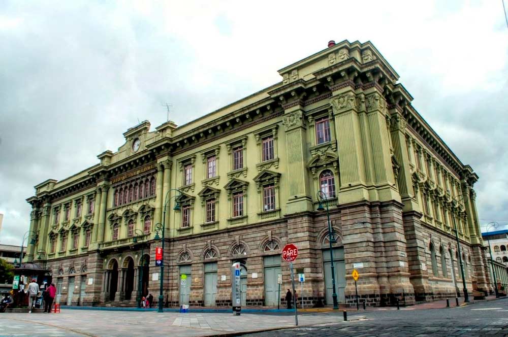 Colegio Pedro Vicente Maldonado de Riobamba